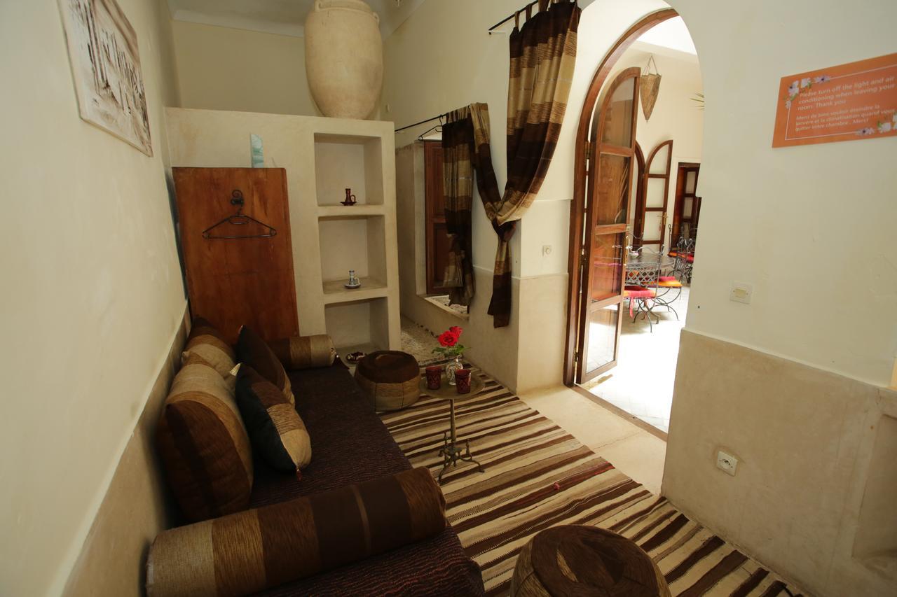 Riad White Flowers Марракеш Экстерьер фото